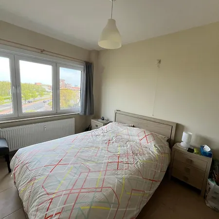 Appartement Cozy 2-bedroom Within Walking Distance Of The T62