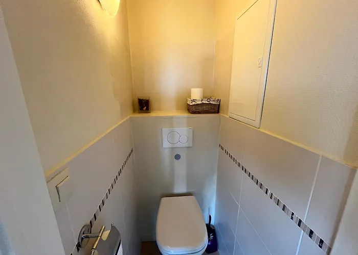 Cozy 2-bedroom Within Walking Distance Of The T62 * Oostende